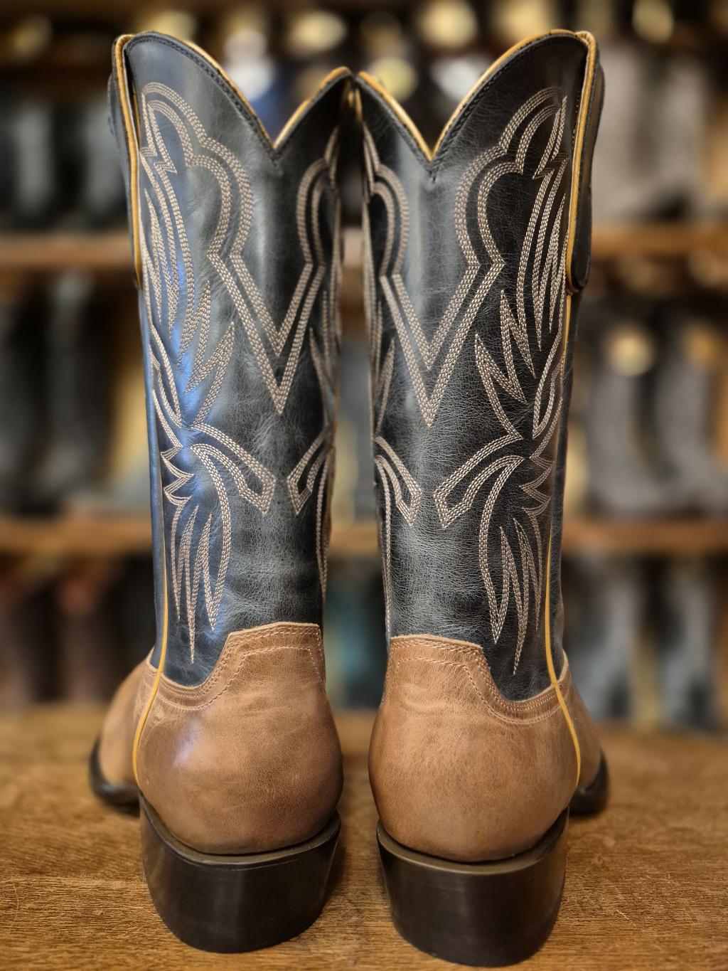 Old Gringo Tan Cowhide – Image 3